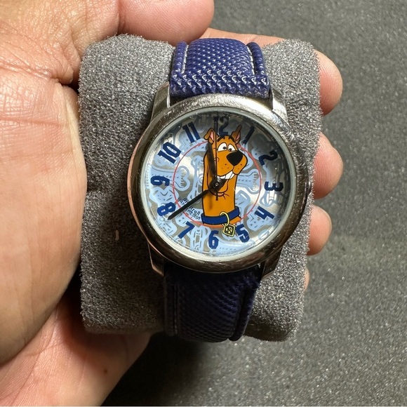Armitron Scooby Doo Watch Unisex Silver Tone Round Blue Band Working New Battery - Picture 1 of 9